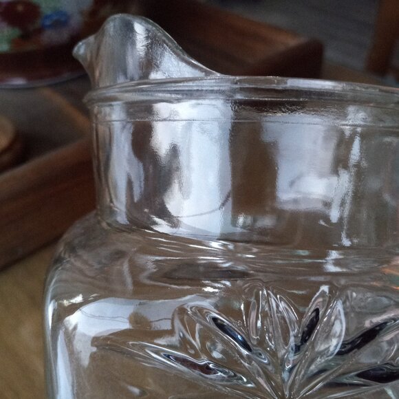 Vintage Anchor Hocking Clear Starburst Pattern Square Pitcher - Picture 14 of 16